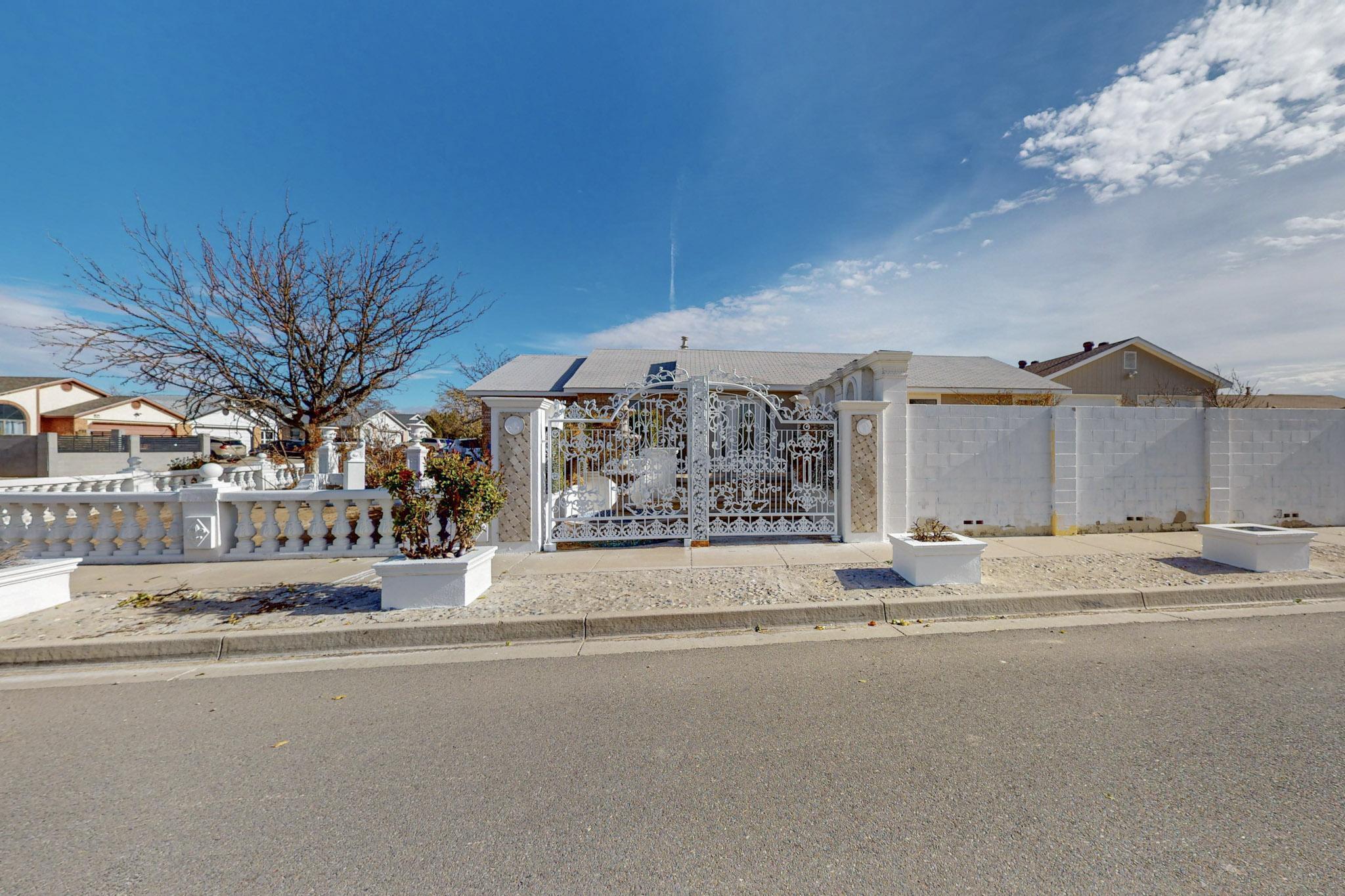 1989 Maestas Drive SW