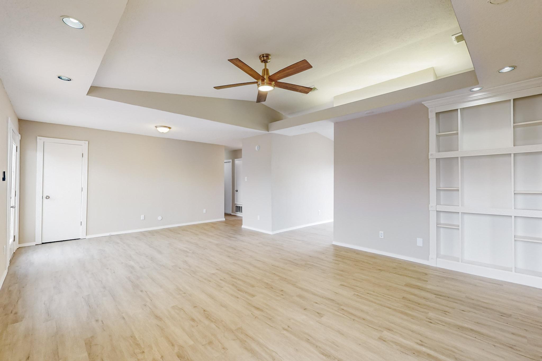 1989 Maestas Drive SW