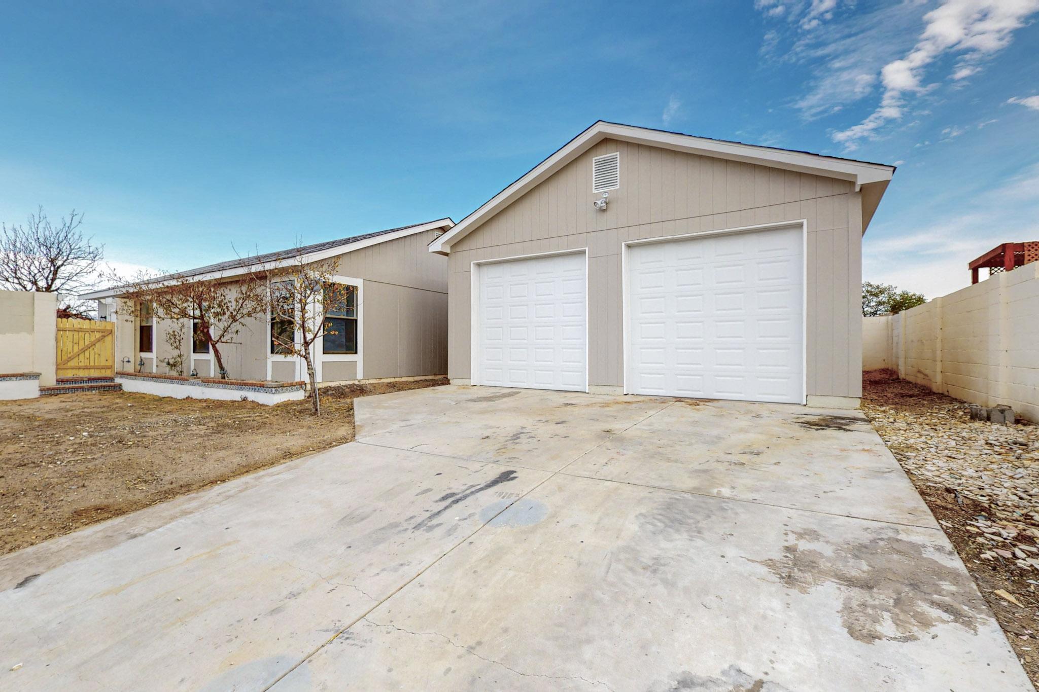 1989 Maestas Drive SW