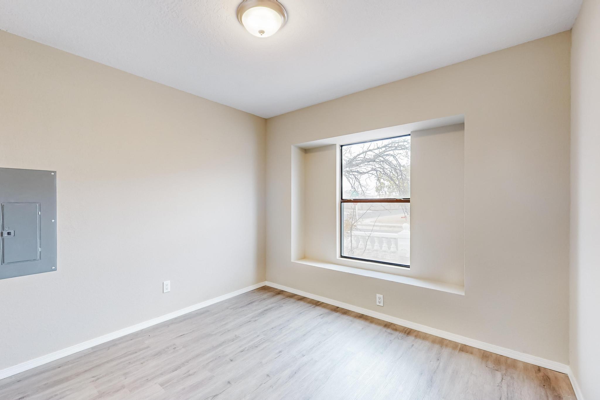 1989 Maestas Drive SW