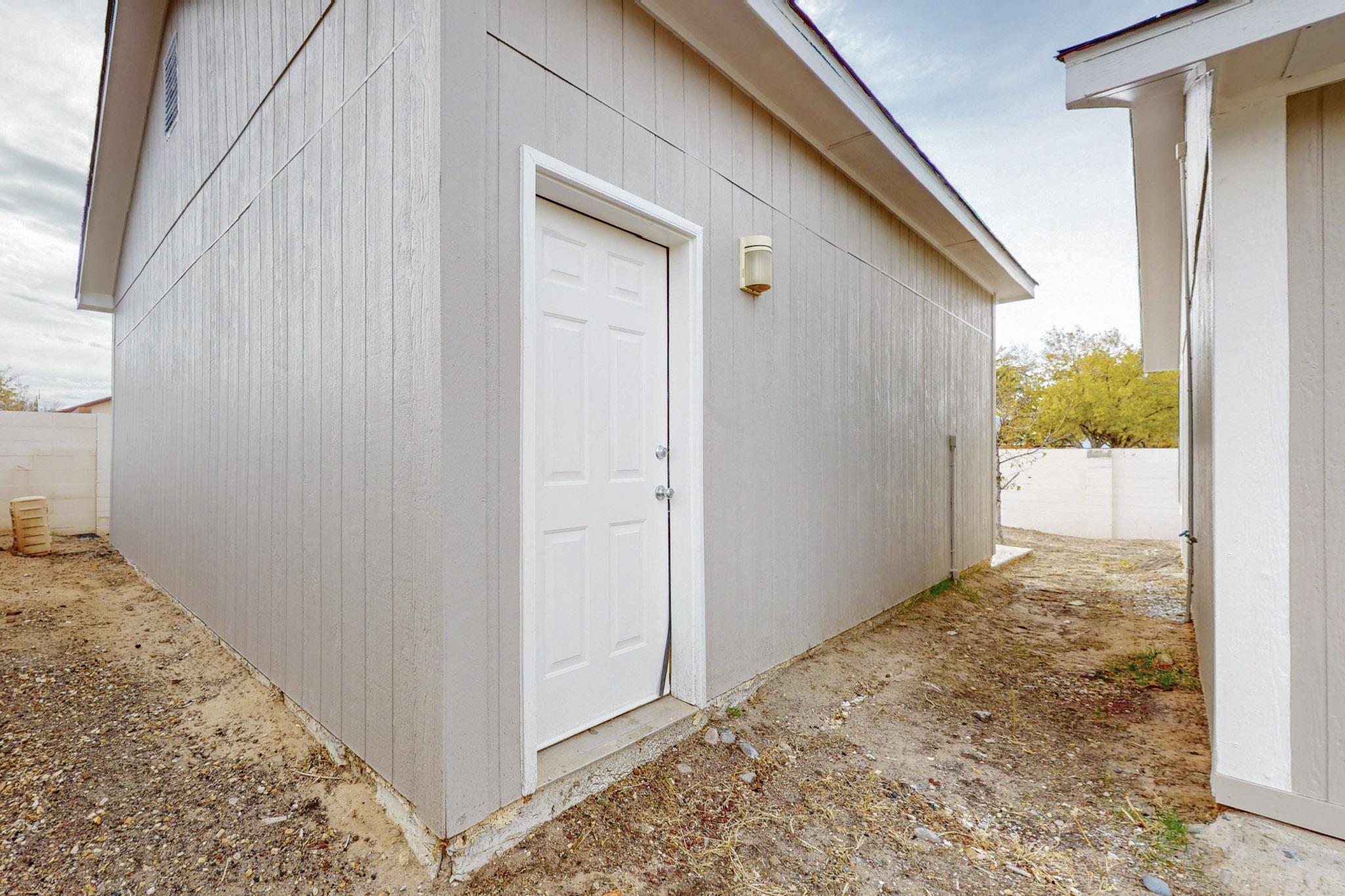 1989 Maestas Drive SW