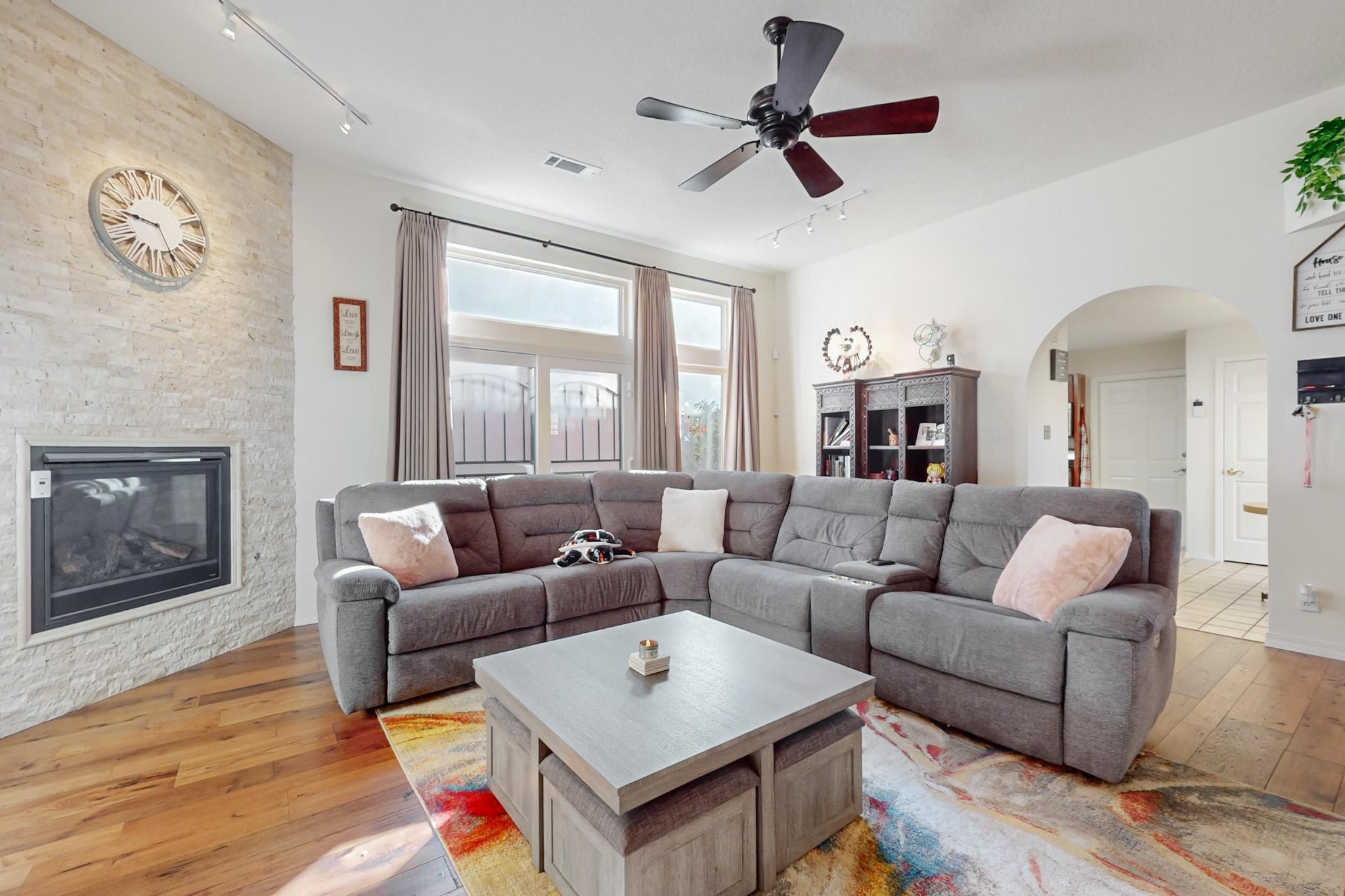 9663 DE VARGAS Loop NE