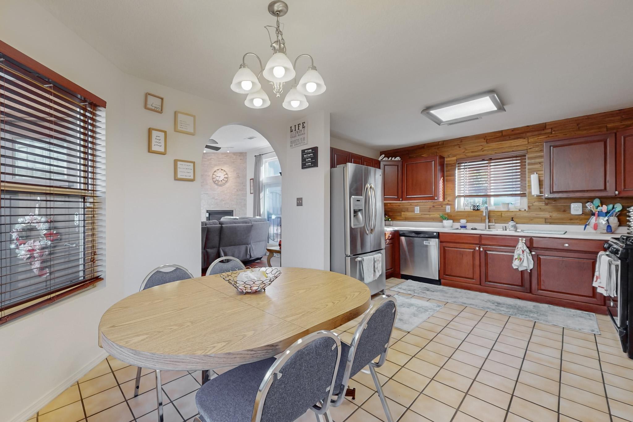 9663 DE VARGAS Loop NE