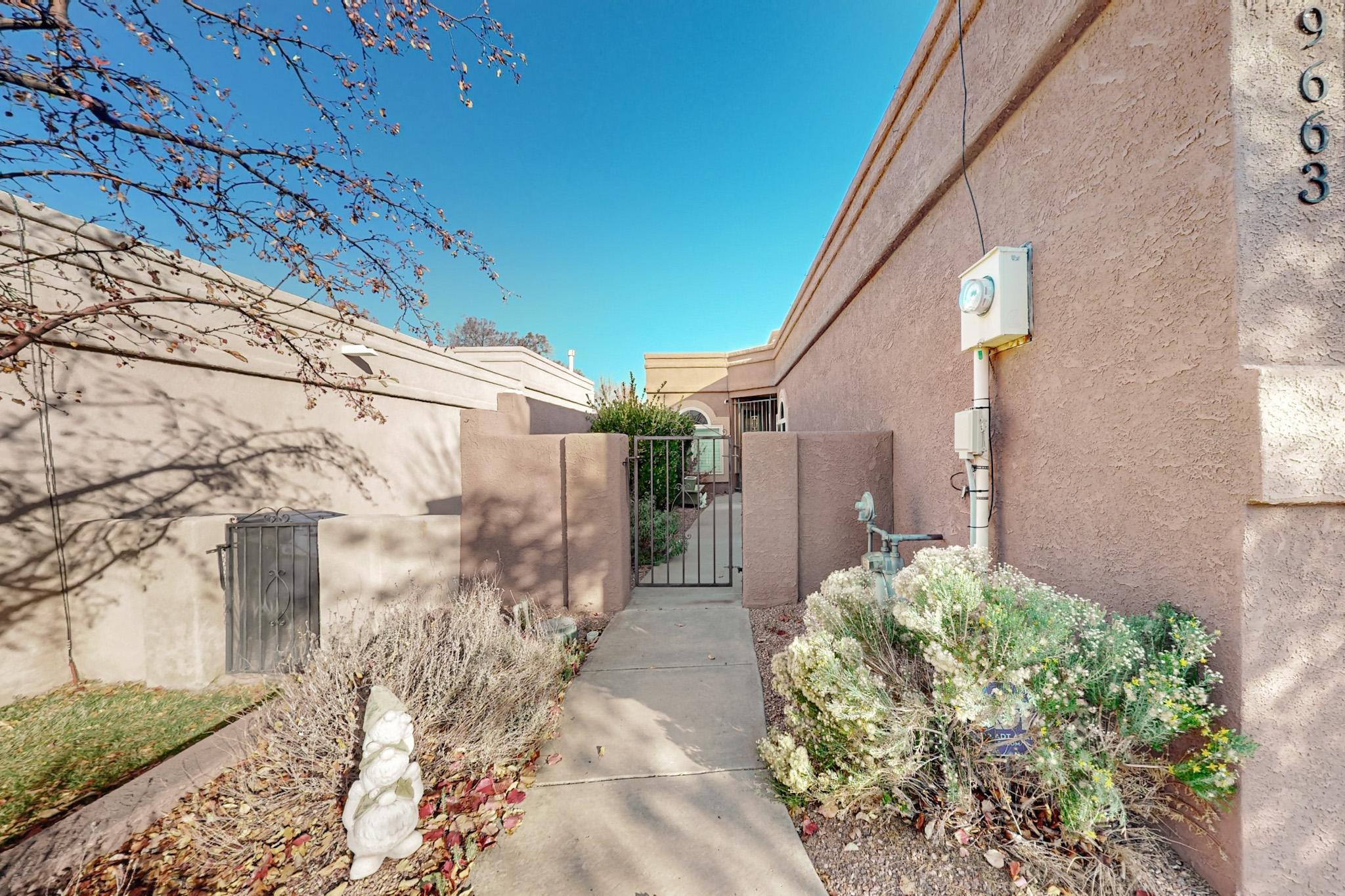 9663 DE VARGAS Loop NE