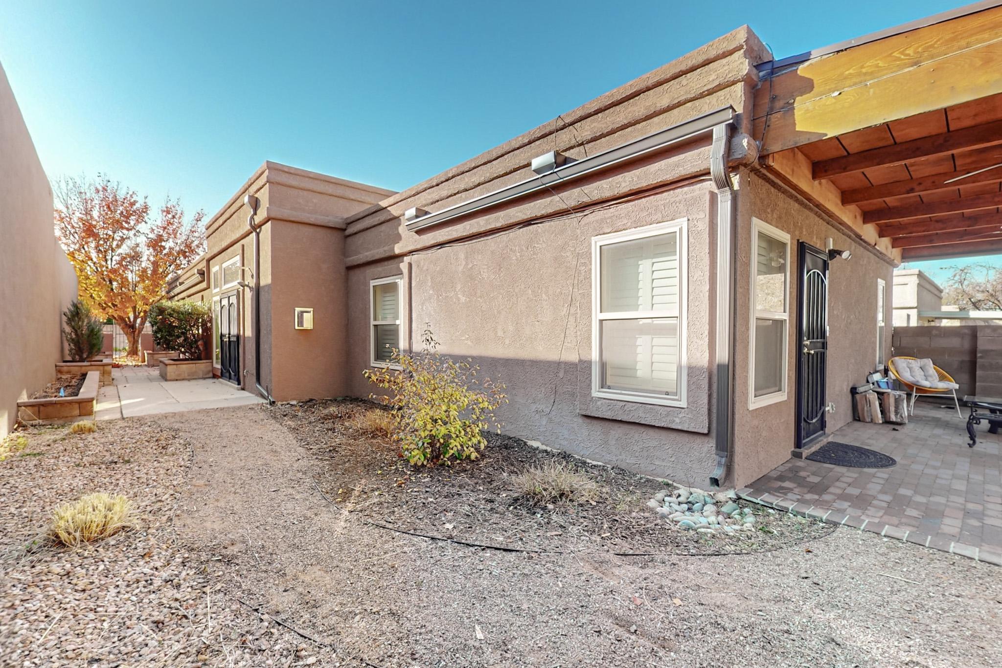 9663 DE VARGAS Loop NE