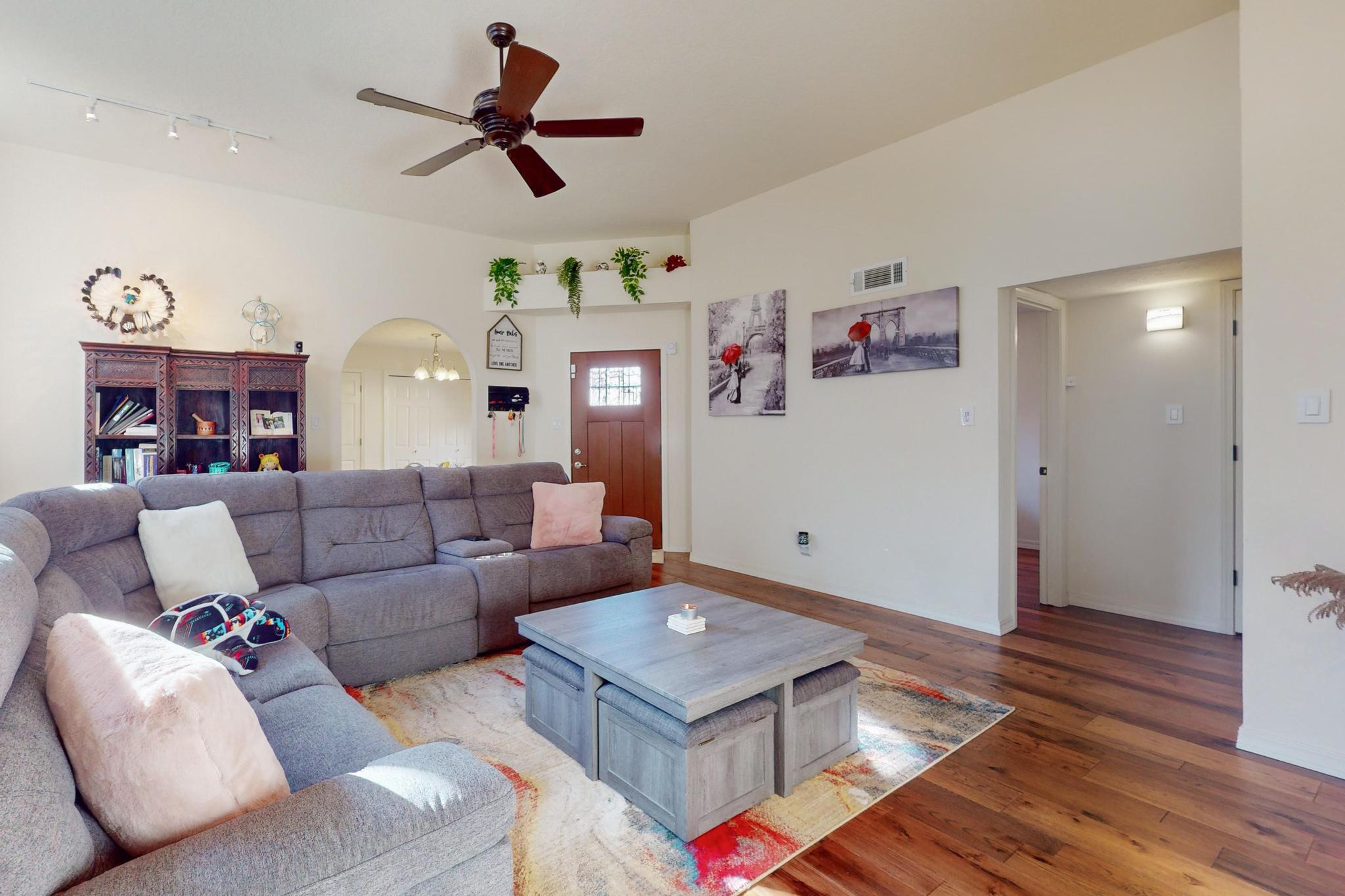 9663 DE VARGAS Loop NE