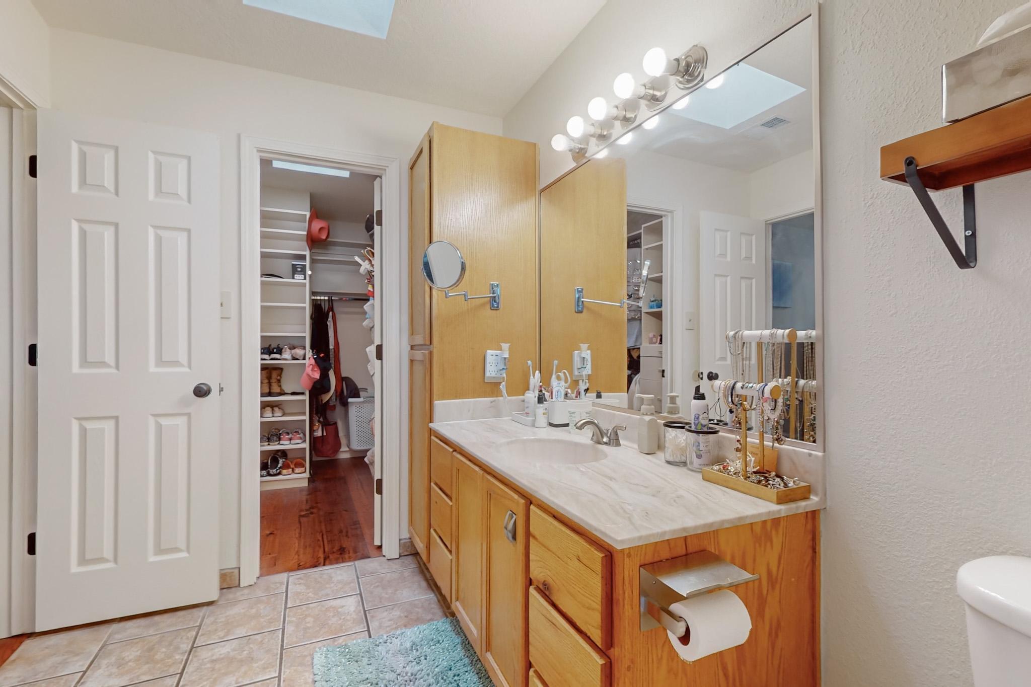 9663 DE VARGAS Loop NE