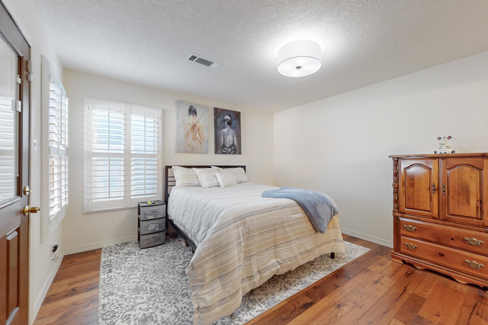 9663 DE VARGAS Loop NE