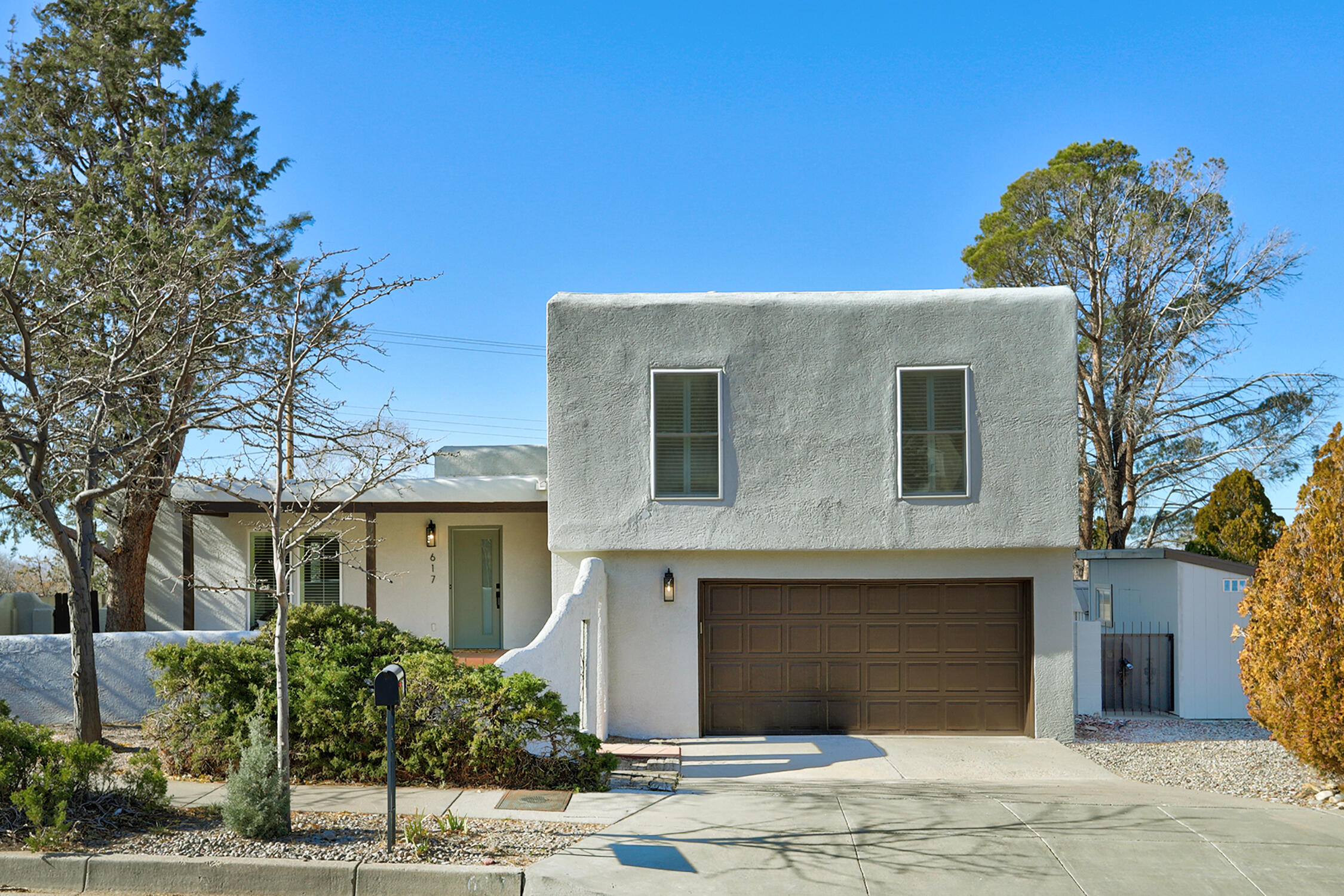 617 MARK Drive NE