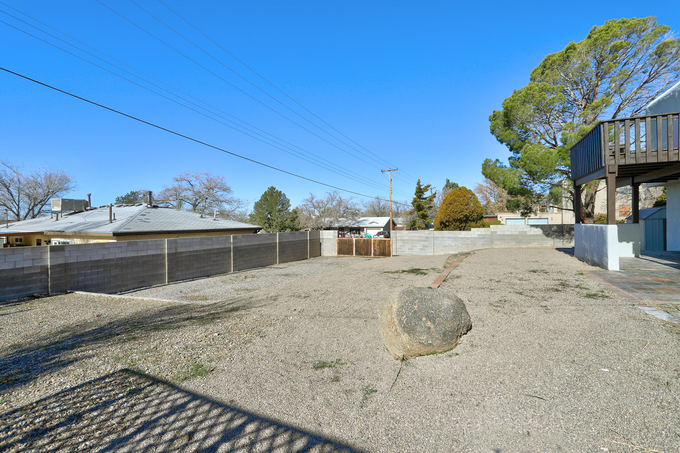 617 MARK Drive NE