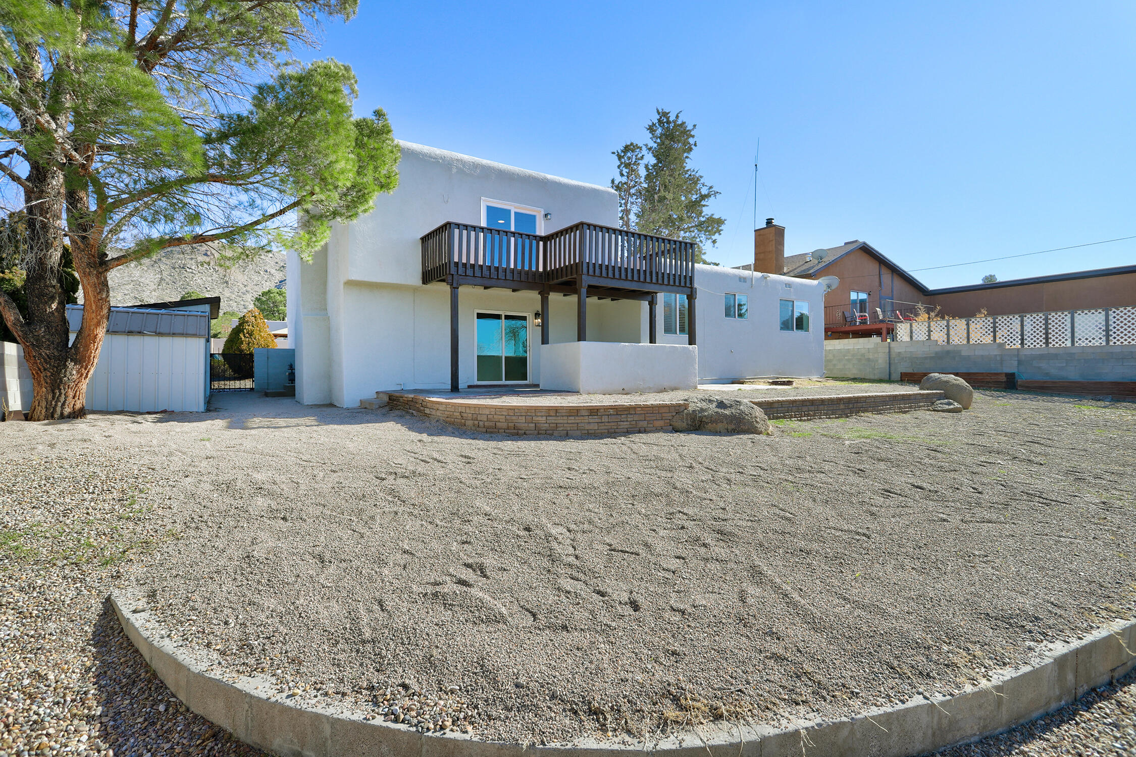 617 MARK Drive NE
