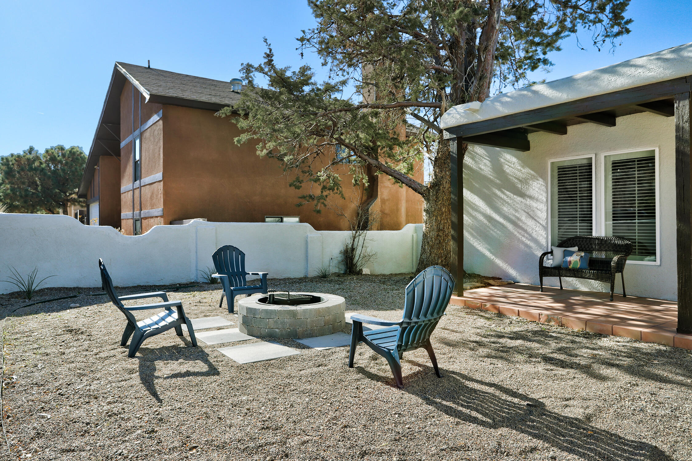 617 MARK Drive NE