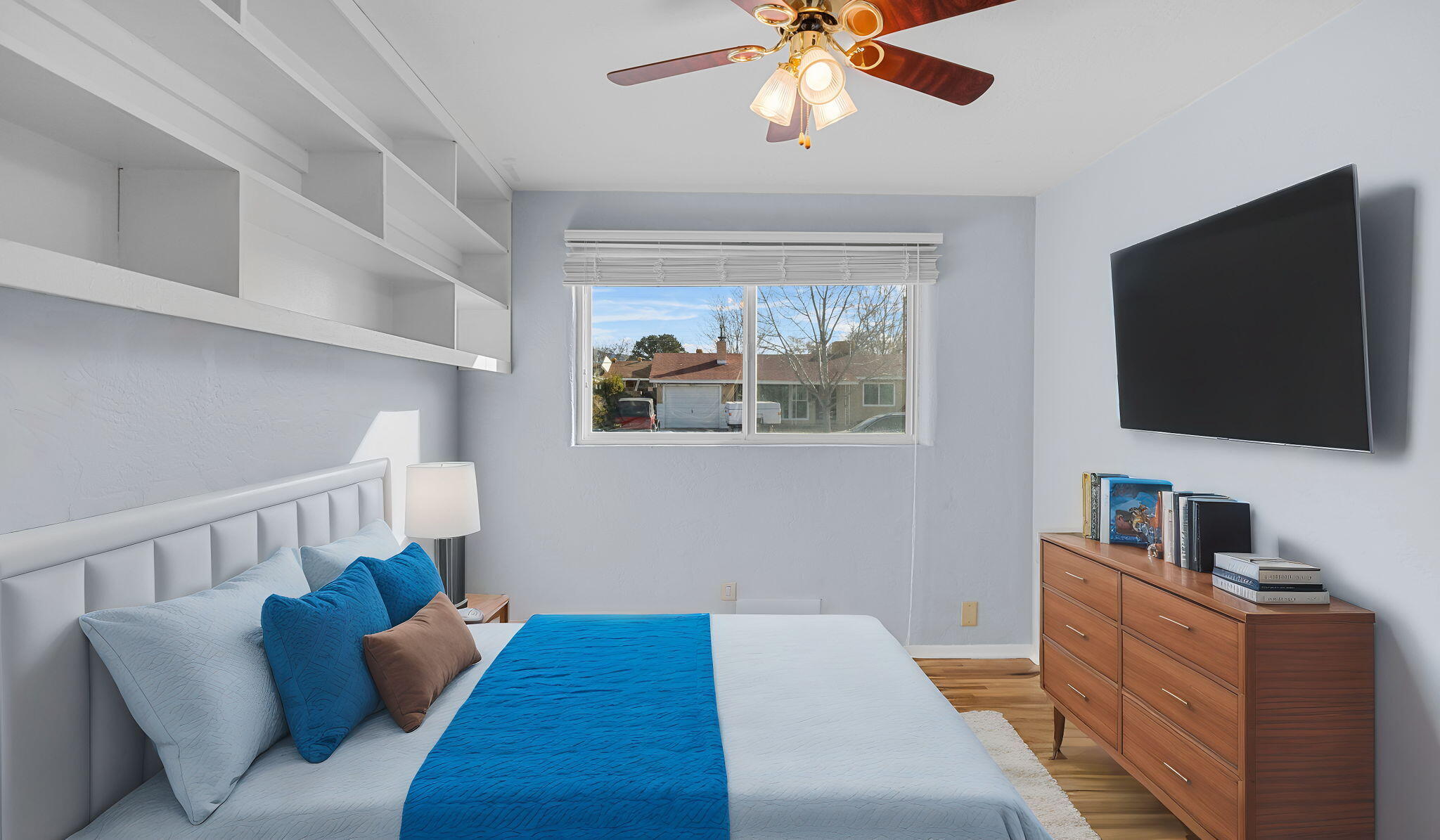 2827 DAKOTA Street NE