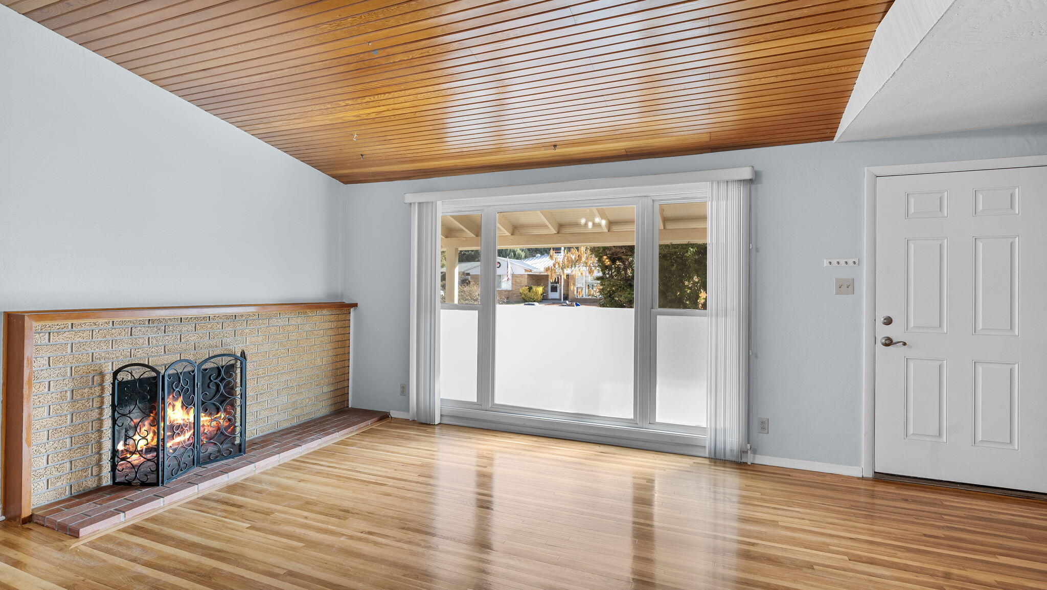 2827 DAKOTA Street NE