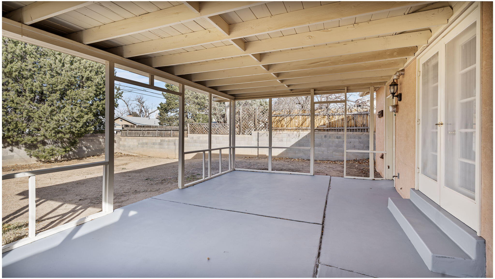 2827 DAKOTA Street NE