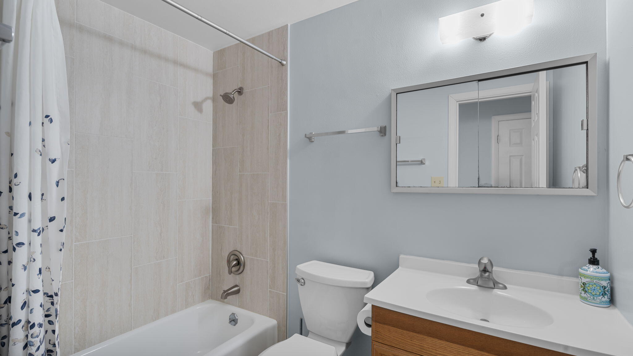 2827 DAKOTA Street NE