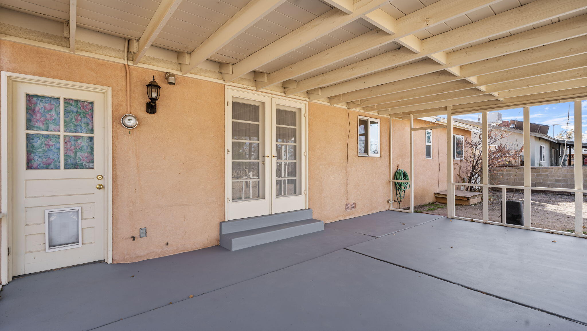 2827 DAKOTA Street NE