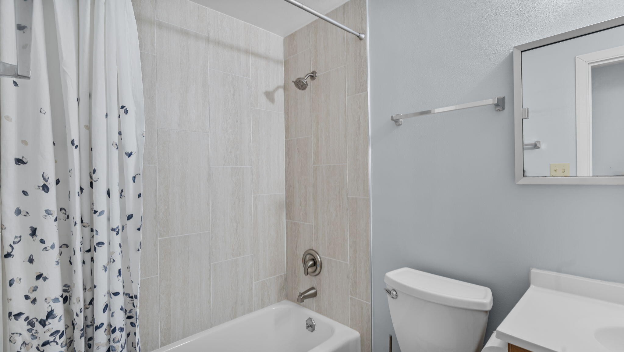 2827 DAKOTA Street NE