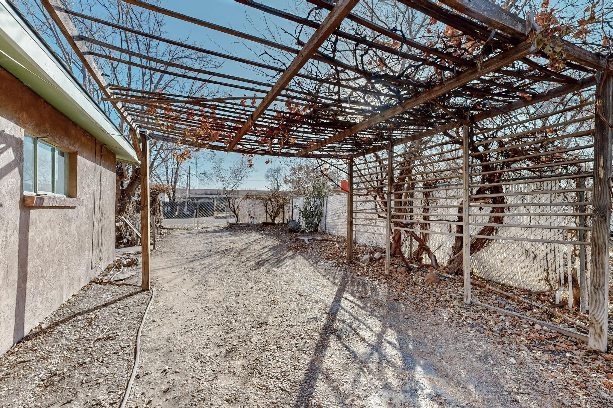 3333 GABALDON Place NW