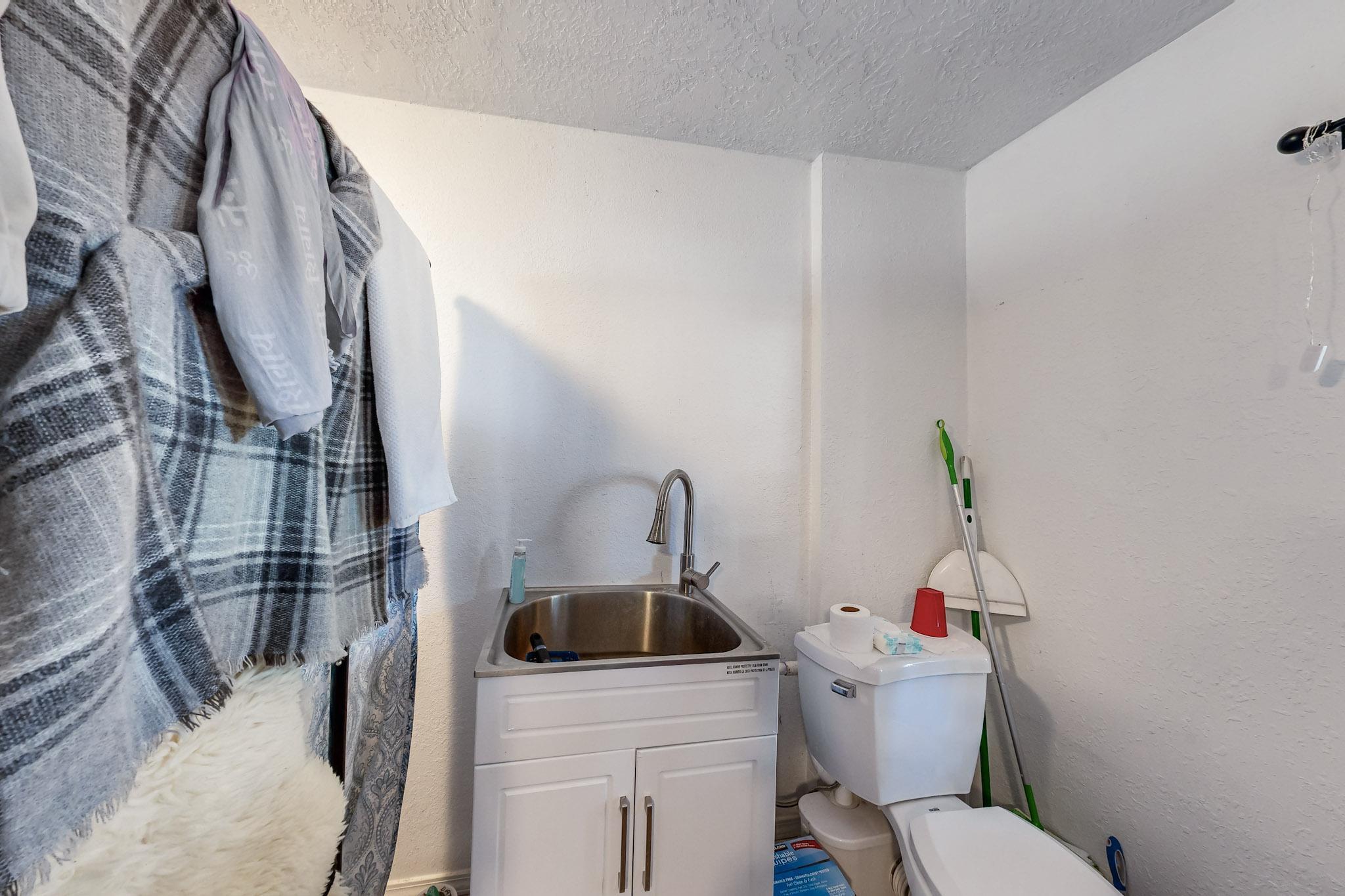 3333 GABALDON Place NW