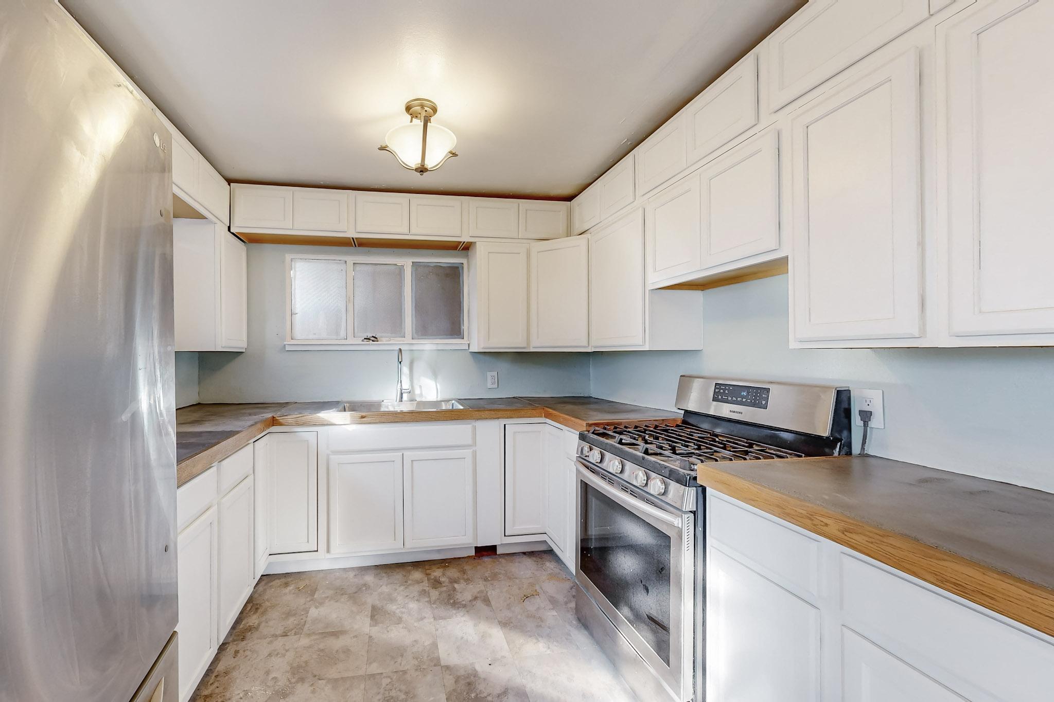 3333 GABALDON Place NW