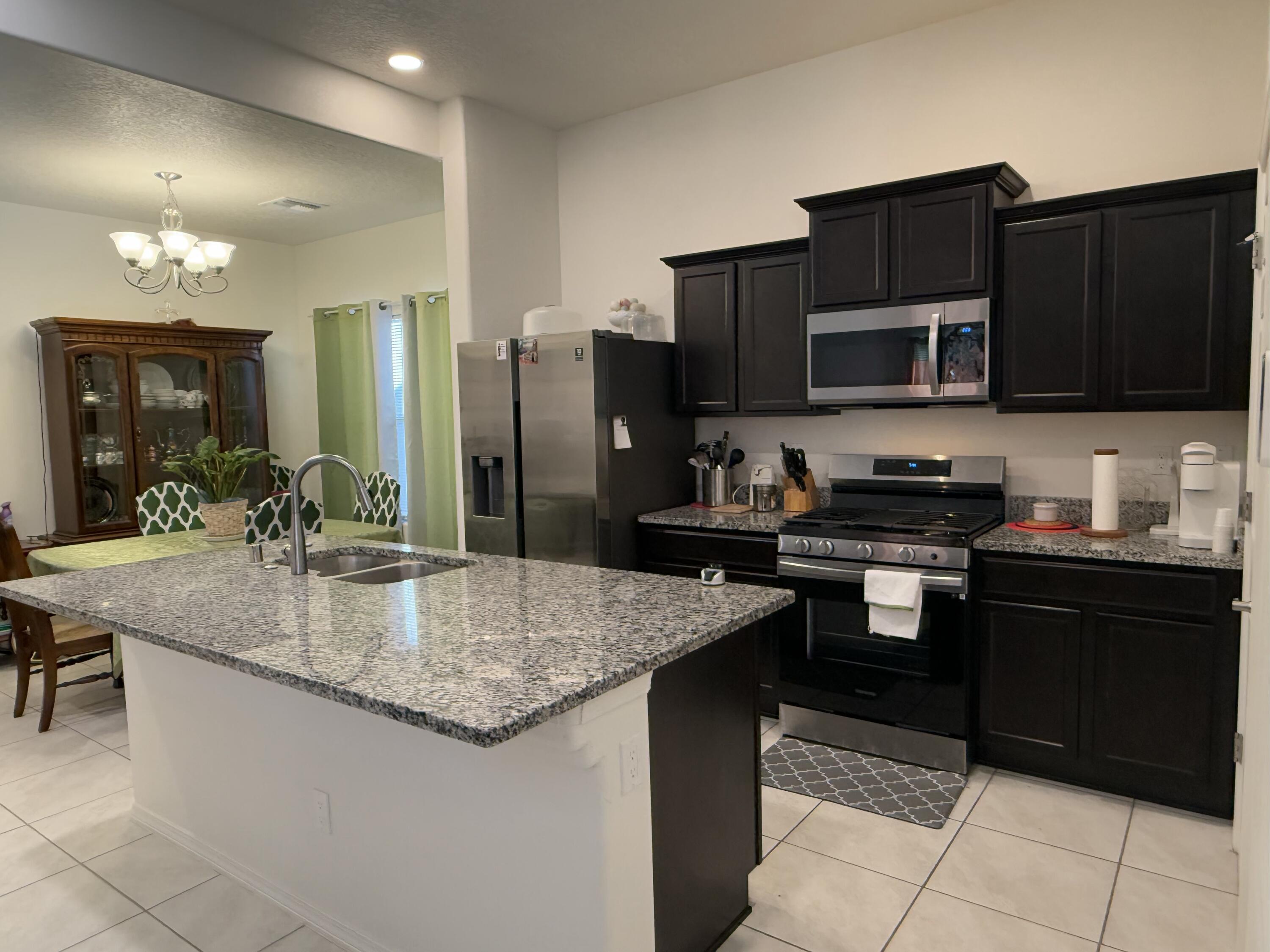 3253 Oakmount Drive SE