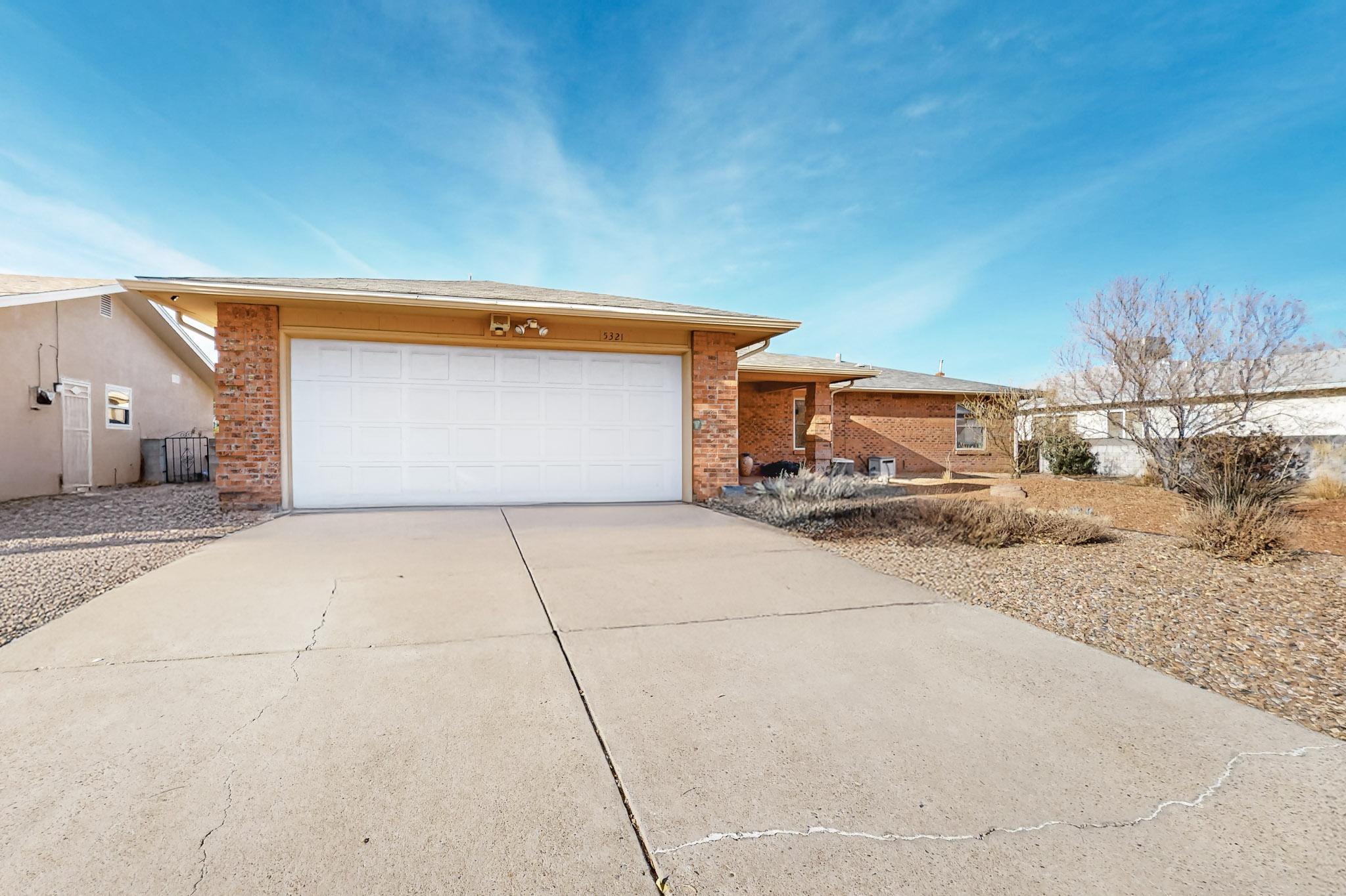 5321 VERONICA Drive NE