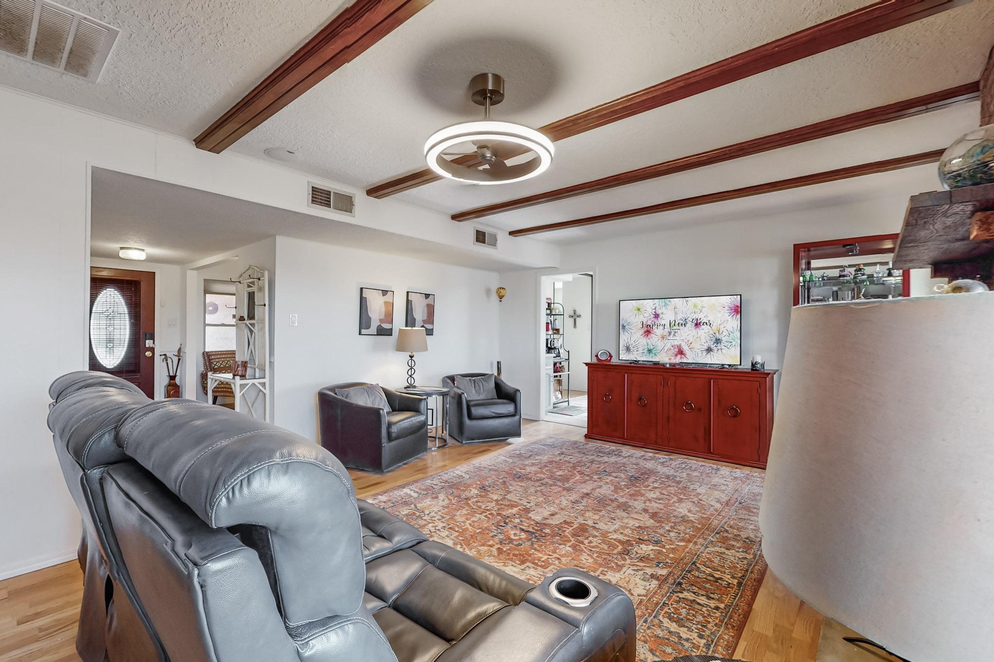 5321 VERONICA Drive NE