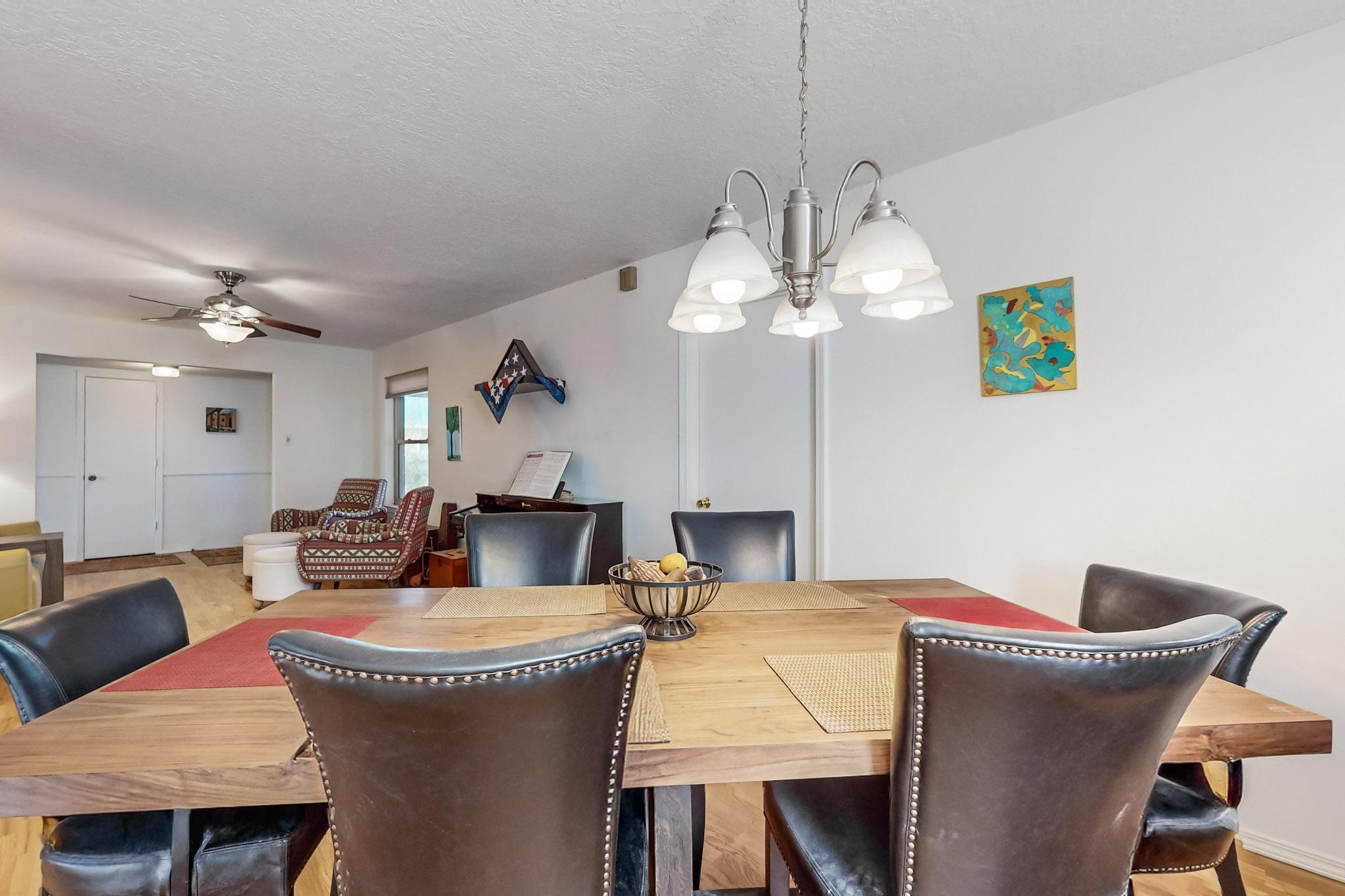 5321 VERONICA Drive NE