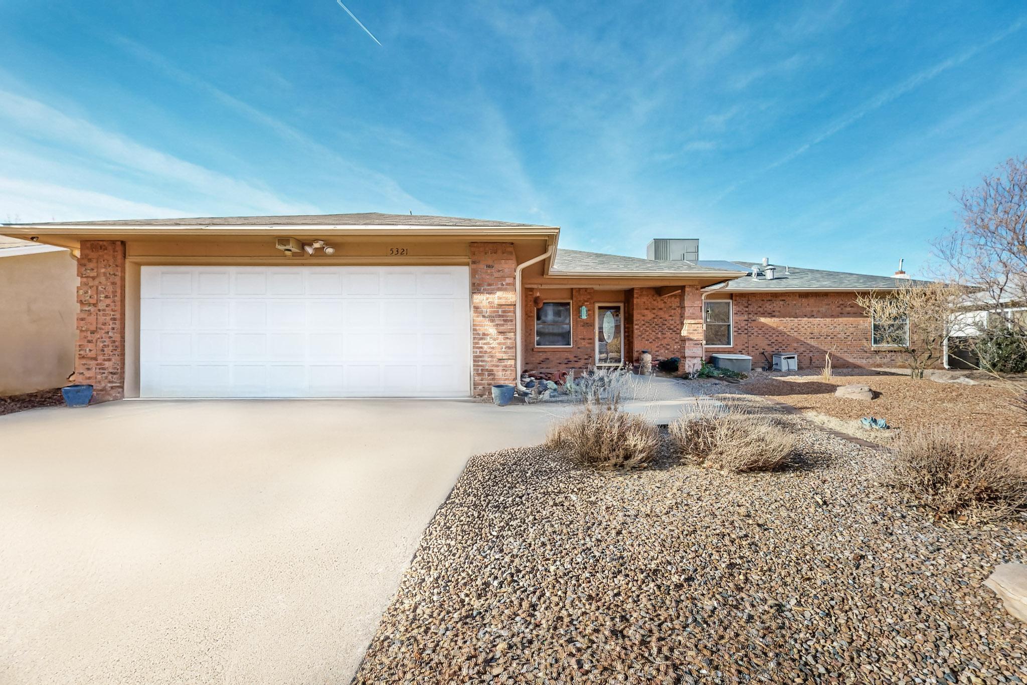 5321 VERONICA Drive NE
