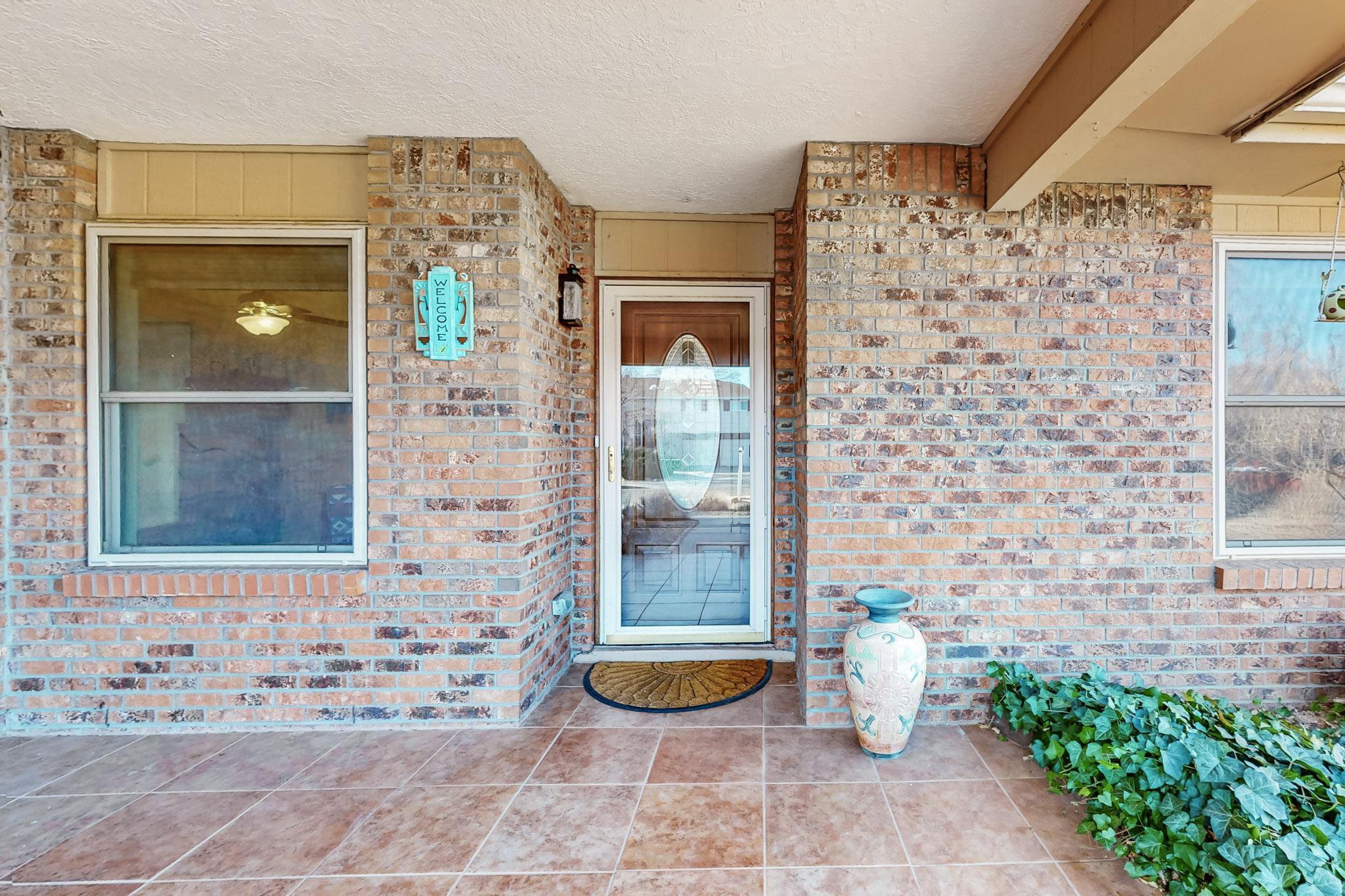 5321 VERONICA Drive NE