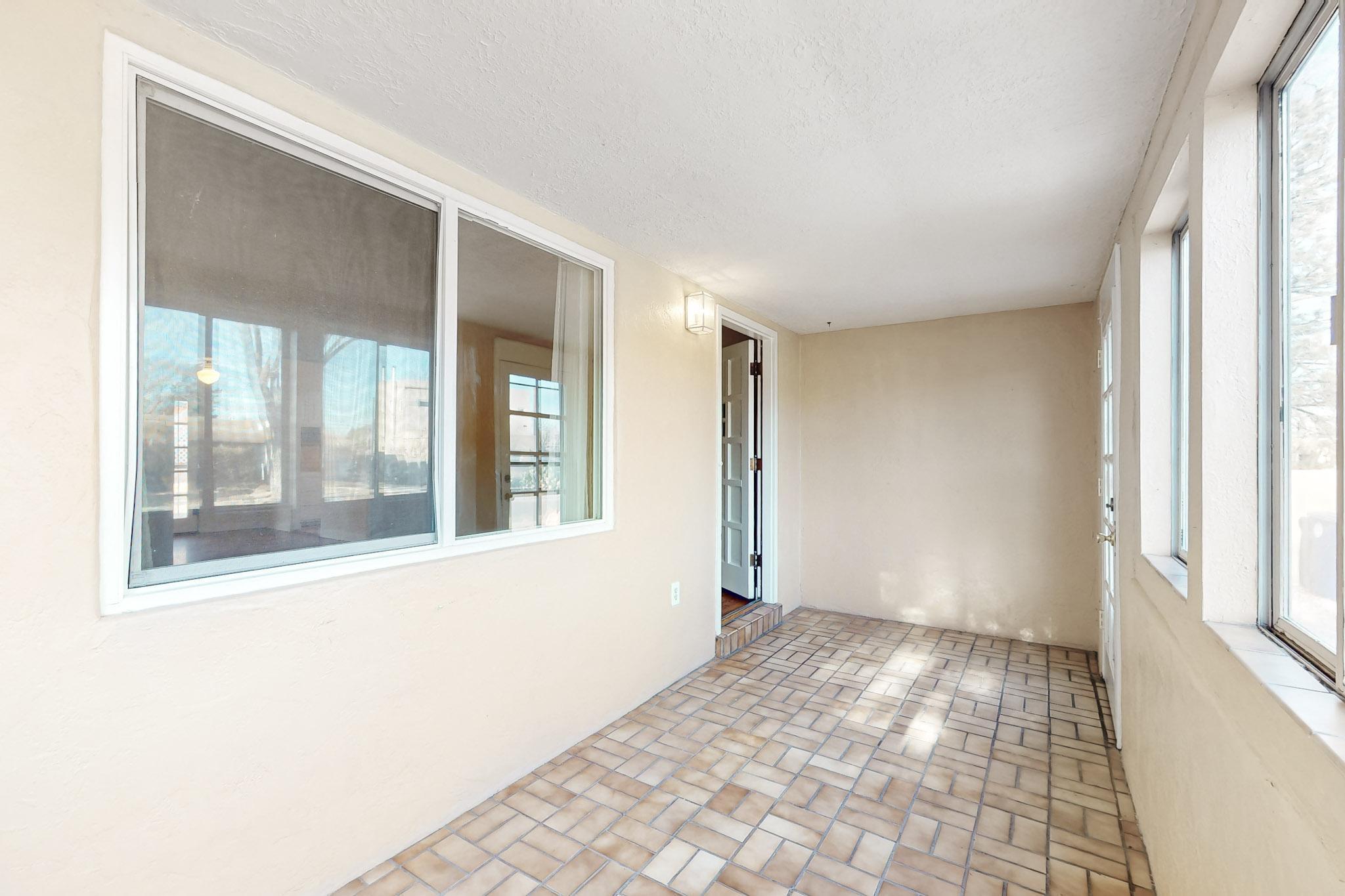 3040 Mackland Avenue NE