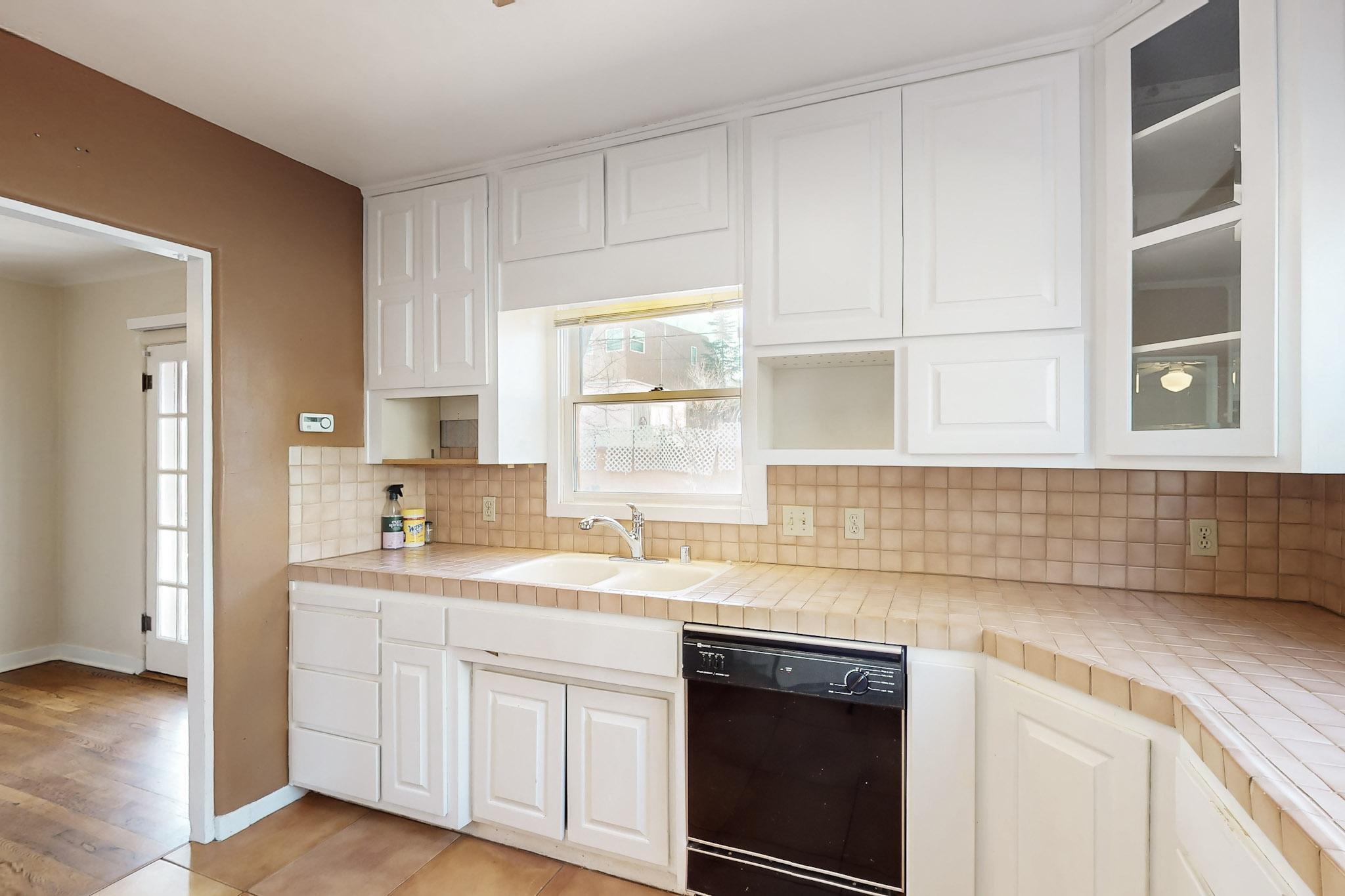 3040 Mackland Avenue NE