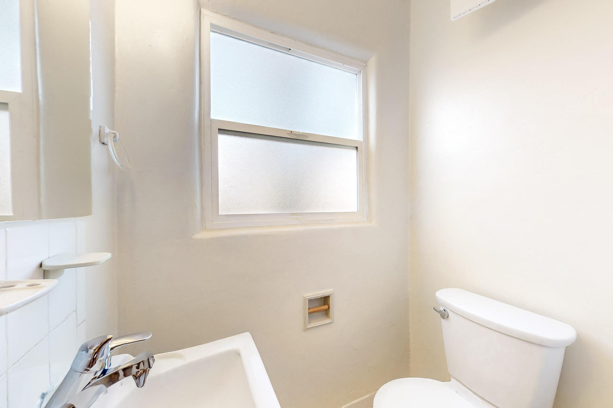 3040 Mackland Avenue NE