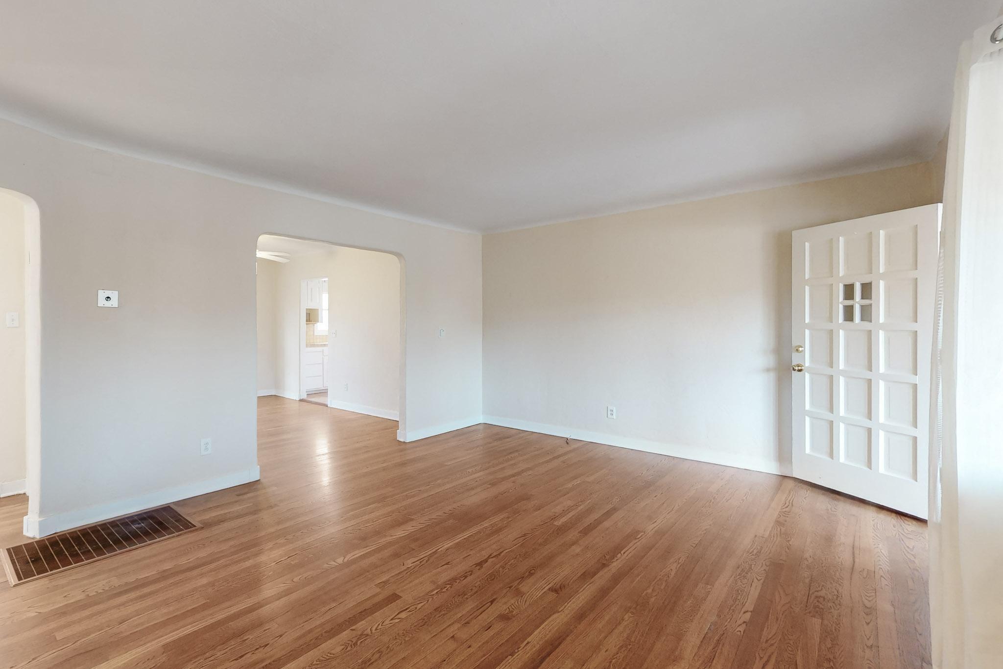 3040 Mackland Avenue NE