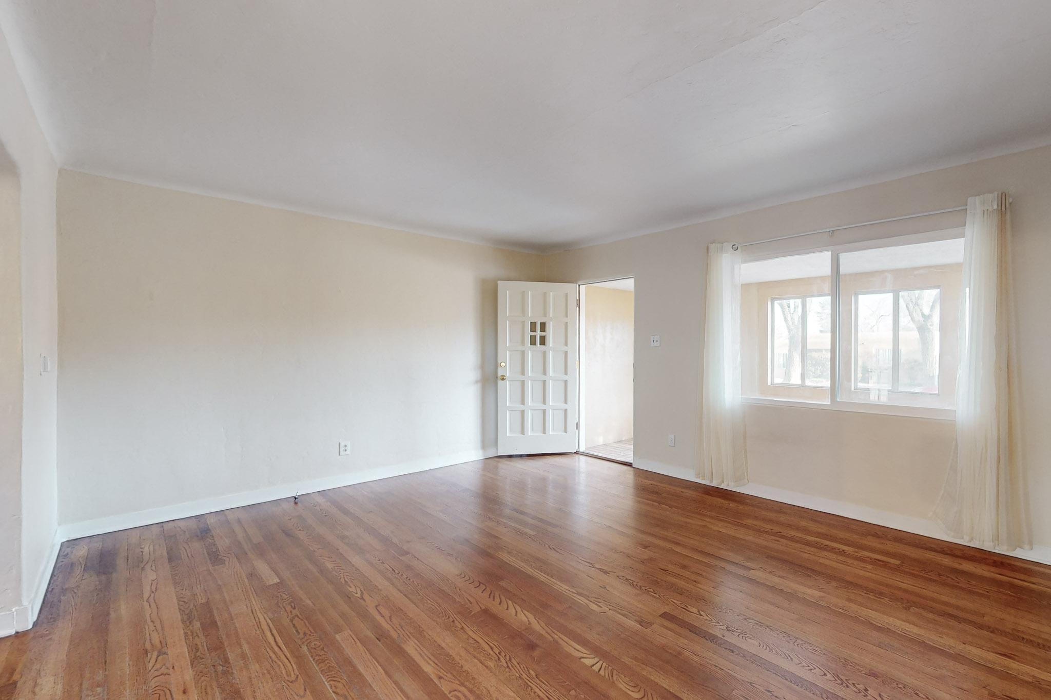 3040 Mackland Avenue NE