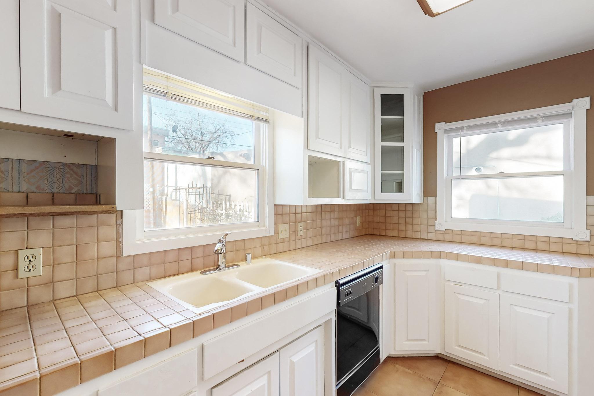 3040 Mackland Avenue NE