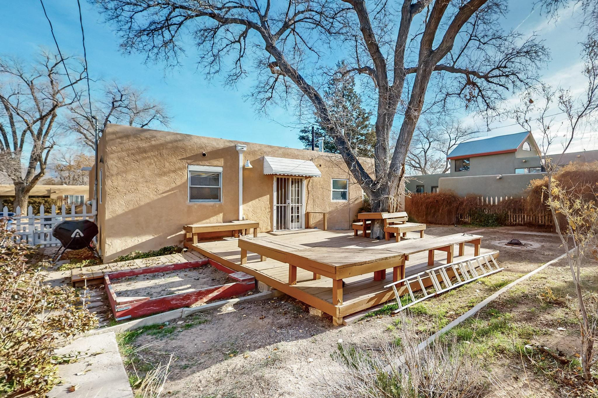 3040 Mackland Avenue NE