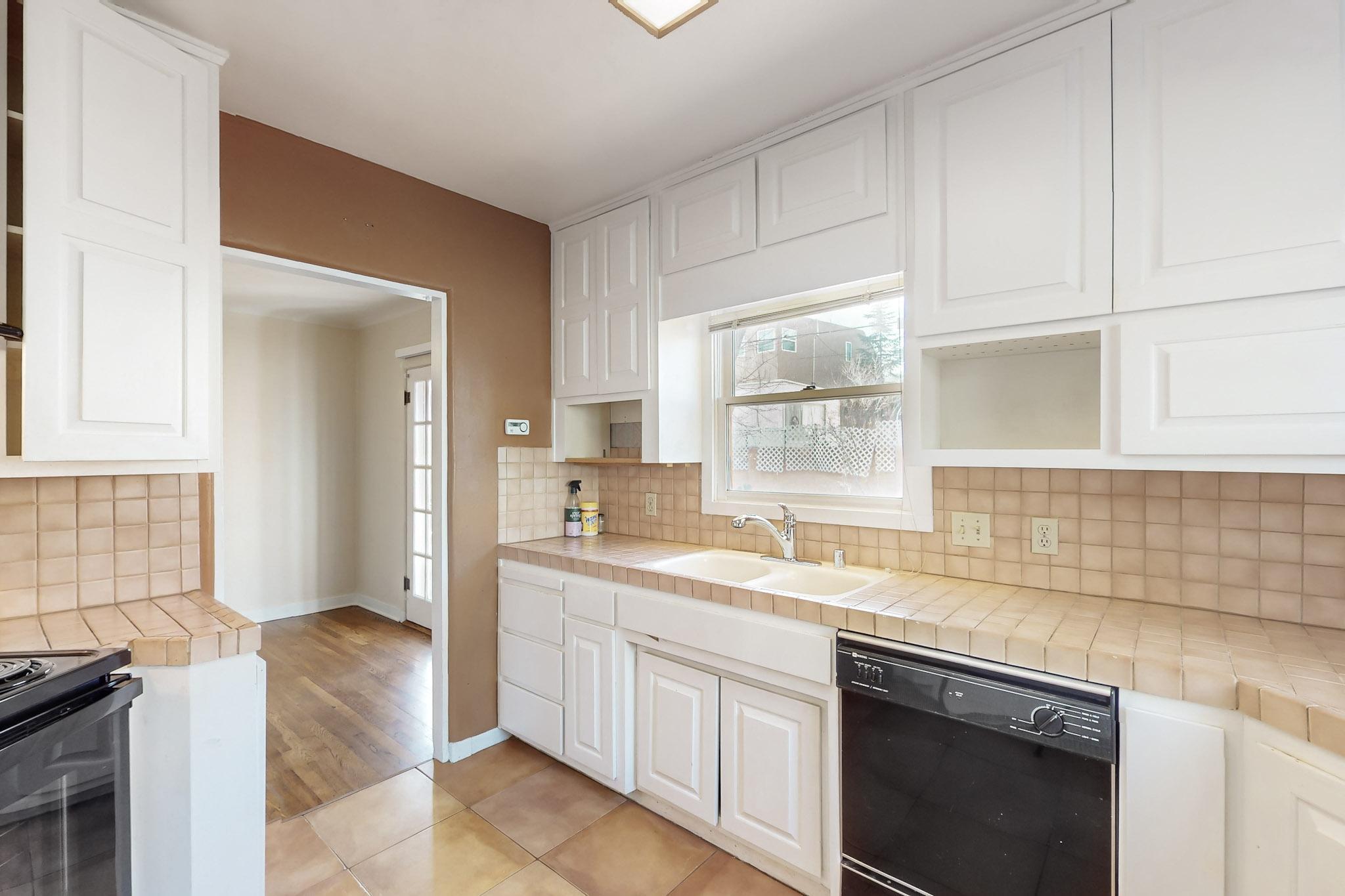 3040 Mackland Avenue NE