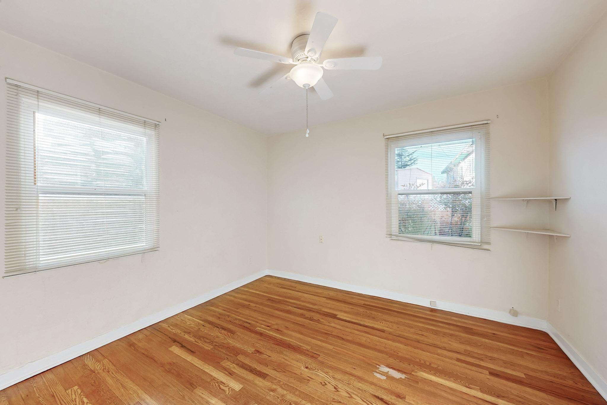 3040 Mackland Avenue NE