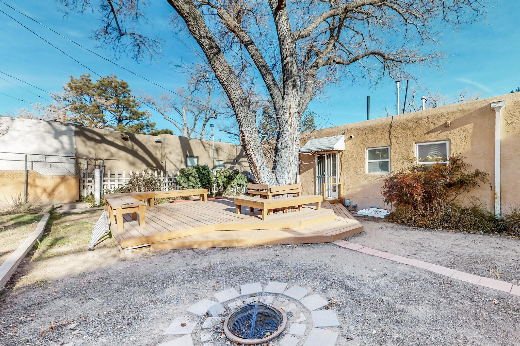 3040 Mackland Avenue NE