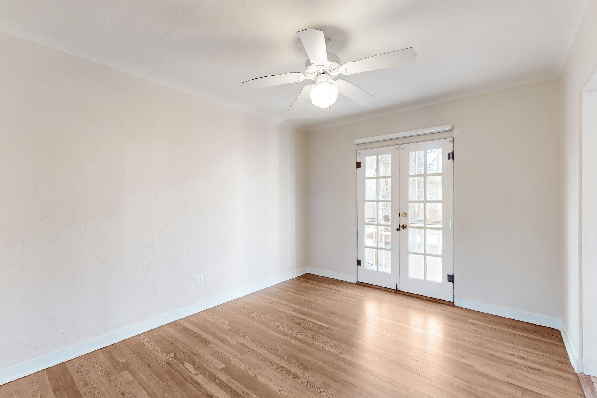 3040 Mackland Avenue NE