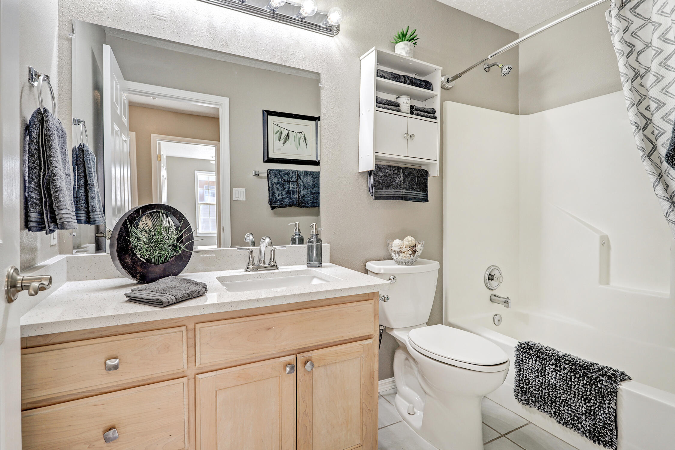 1316 Vista Centro Drive SW