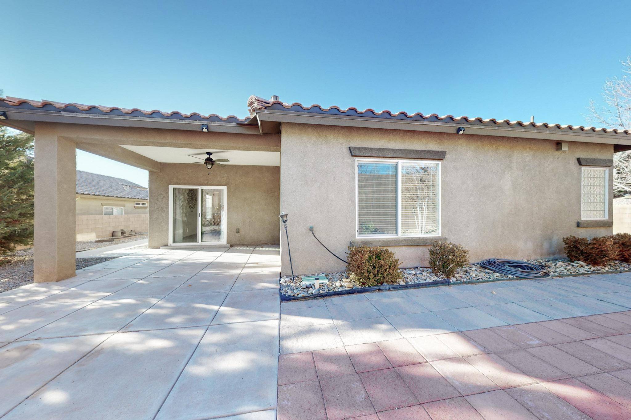 421 PASEO VISTA Loop NE