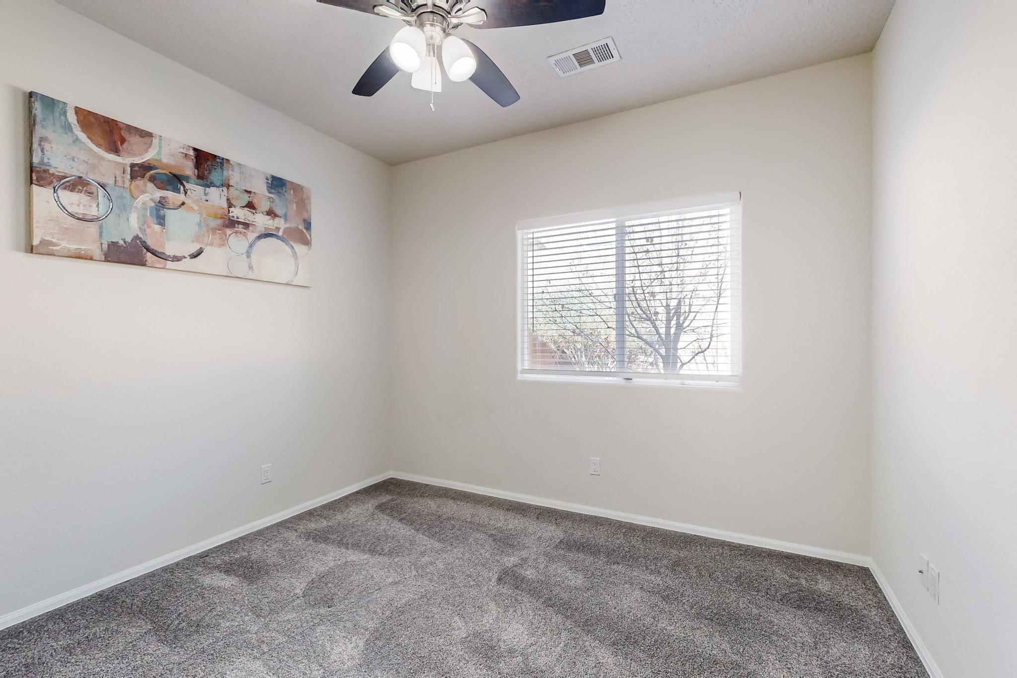 421 PASEO VISTA Loop NE