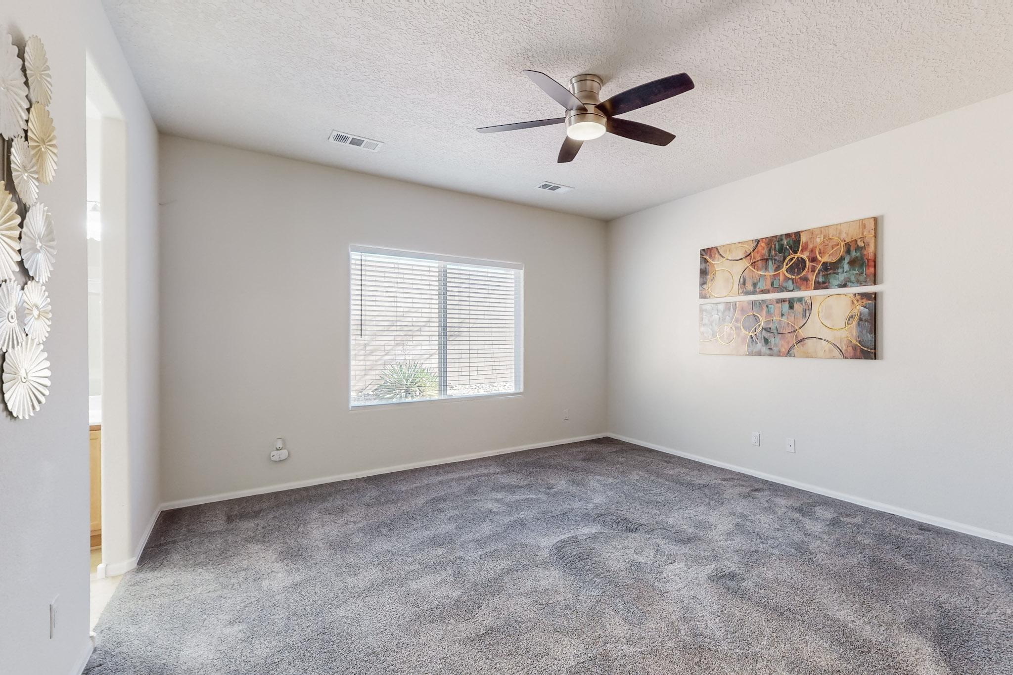 421 PASEO VISTA Loop NE