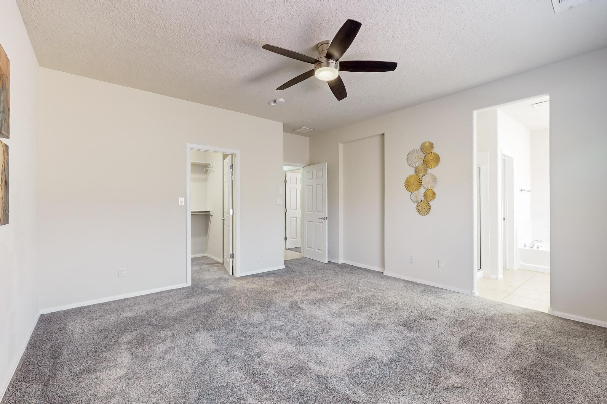 421 PASEO VISTA Loop NE
