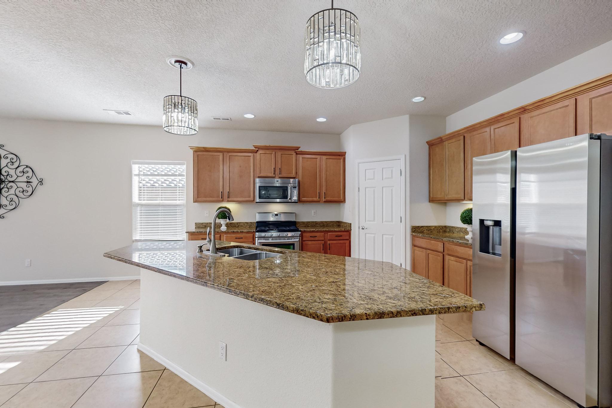 421 PASEO VISTA Loop NE