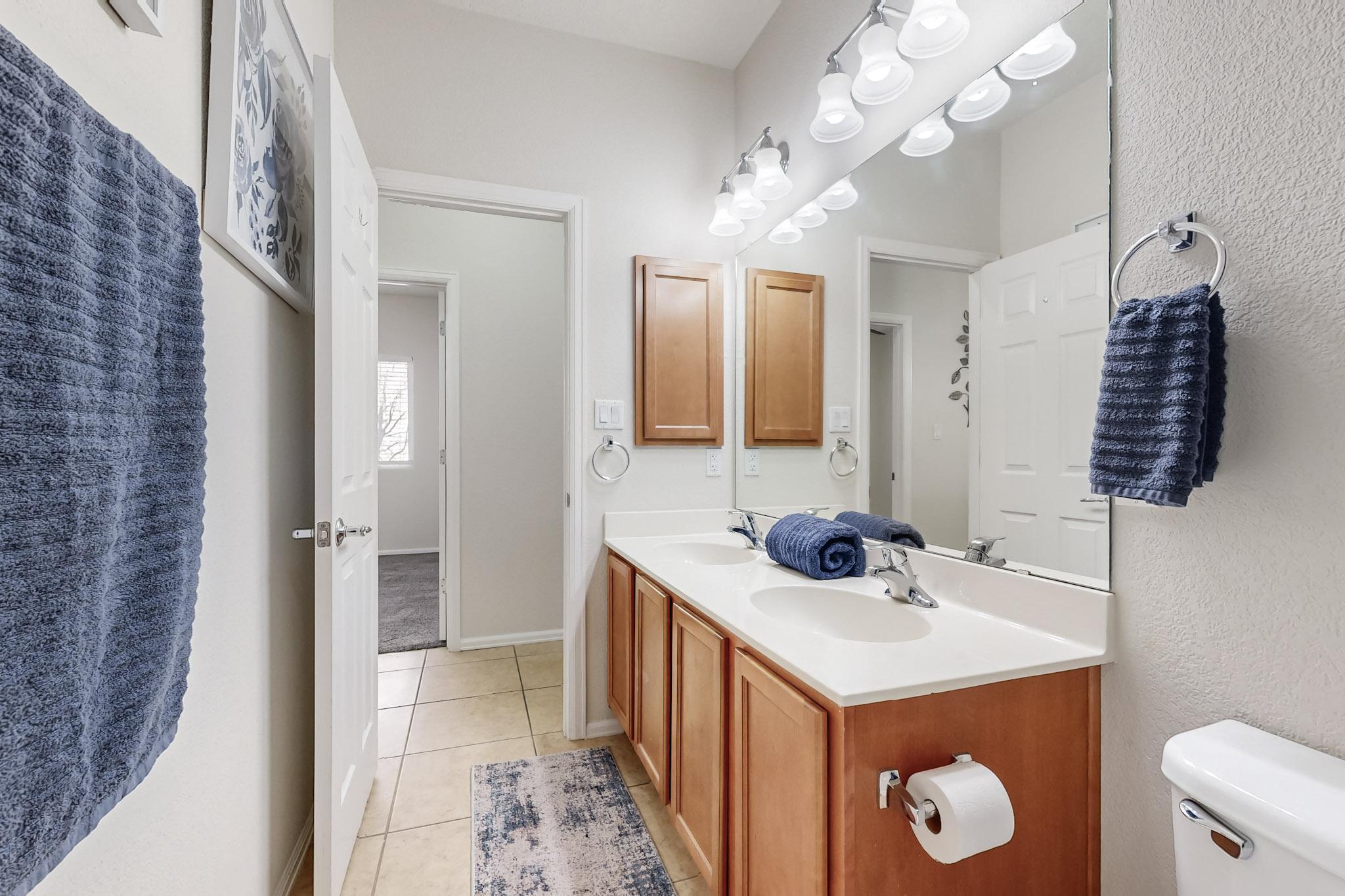 421 PASEO VISTA Loop NE
