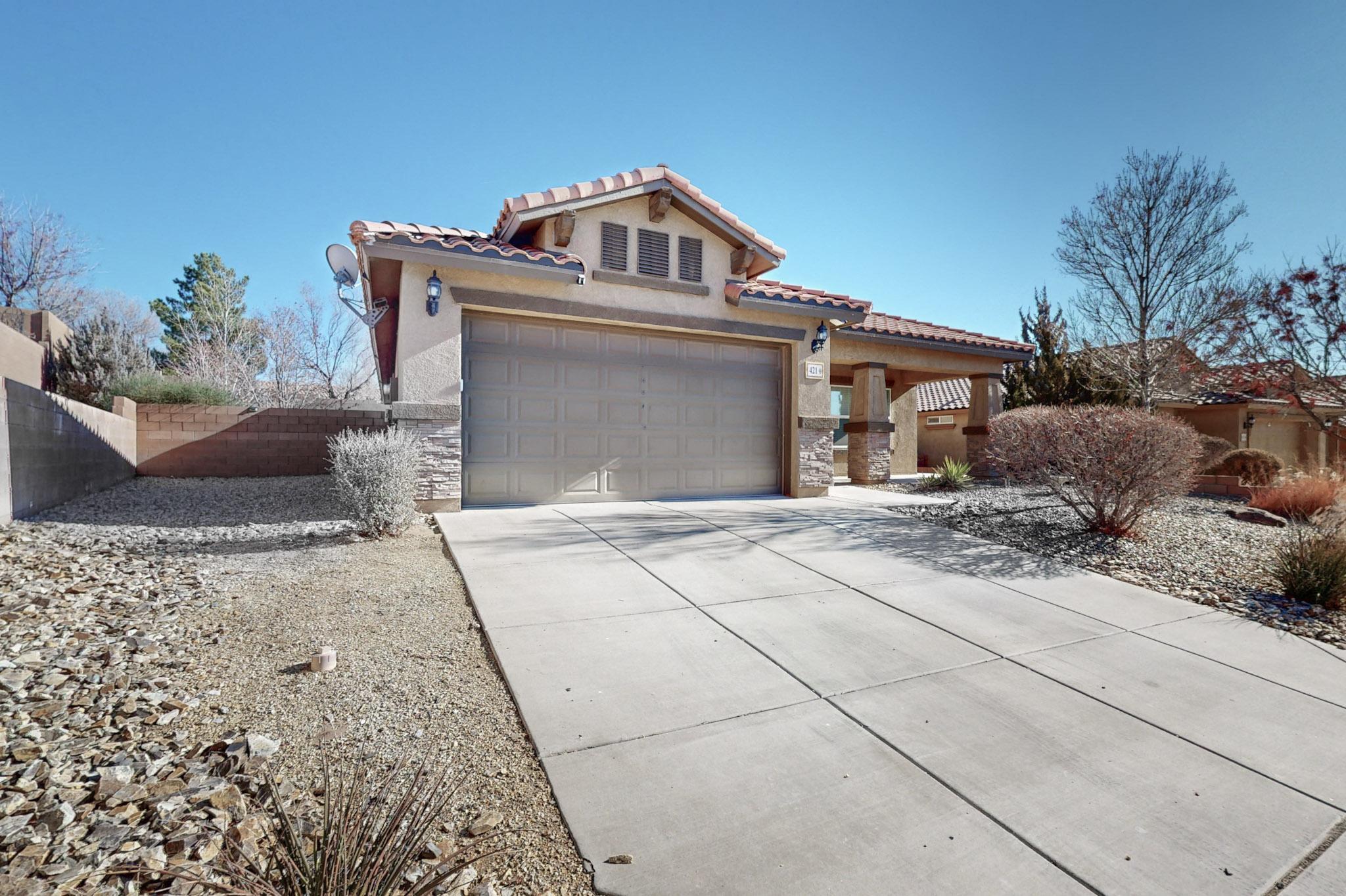 421 PASEO VISTA Loop NE